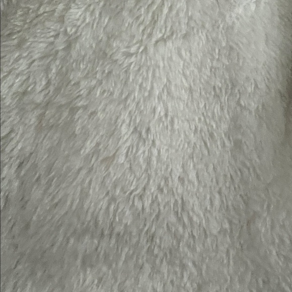 La Vie en Rose Plush Cream Robe - Picture 3 of 3